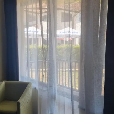 ваканционен и спа комплекс островче Hotel